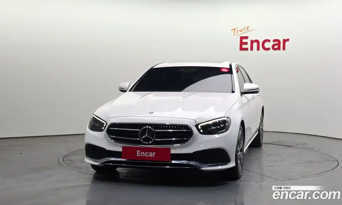 Mercedes-Benz E-Class 2021 2.0 Автомат в Москве № 822727, фото 3