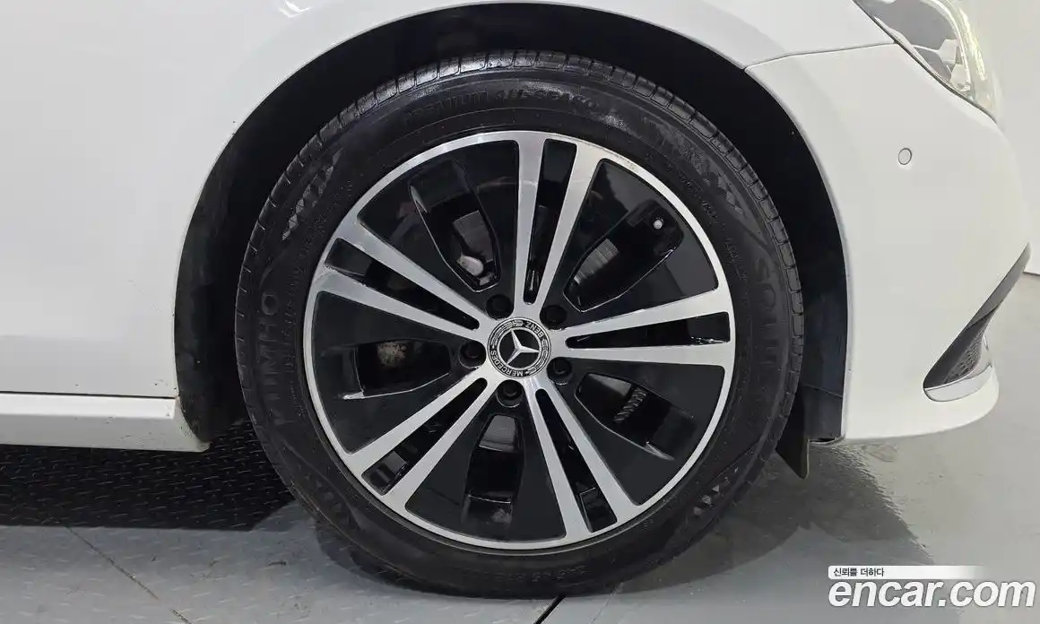 Mercedes-Benz E-Class 2021 2.0 Автомат в Москве № 822727, фото 5