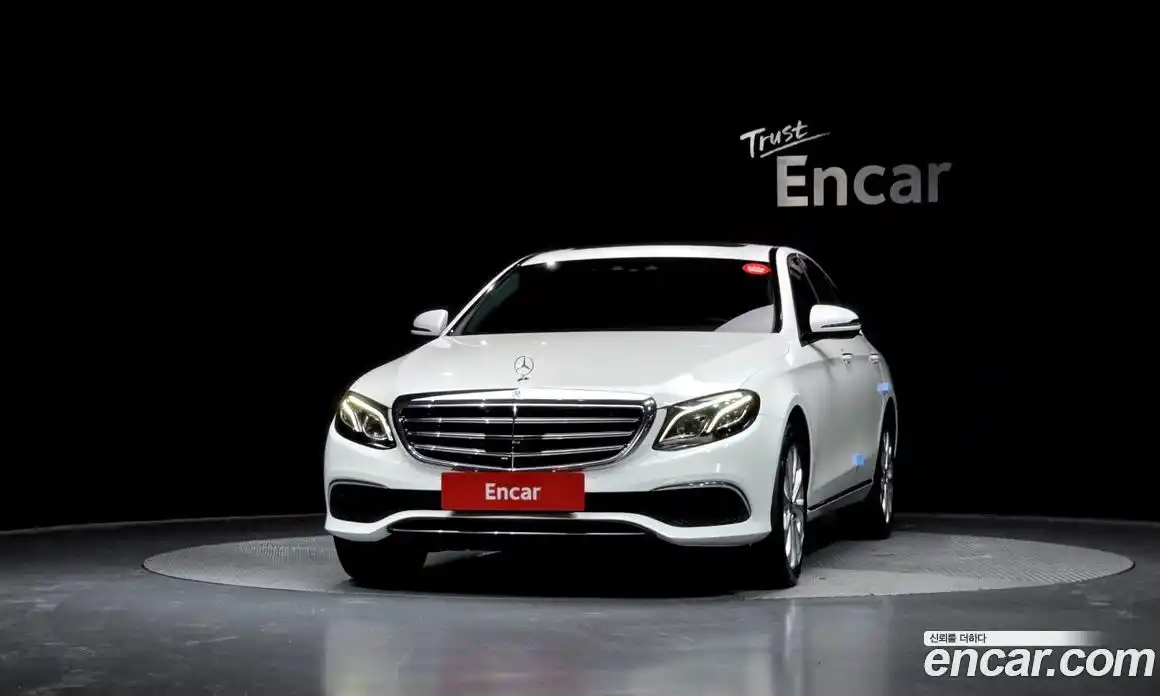 Mercedes-Benz E-Class 2019 2.0 Автомат в Москве № 823027, фото 3