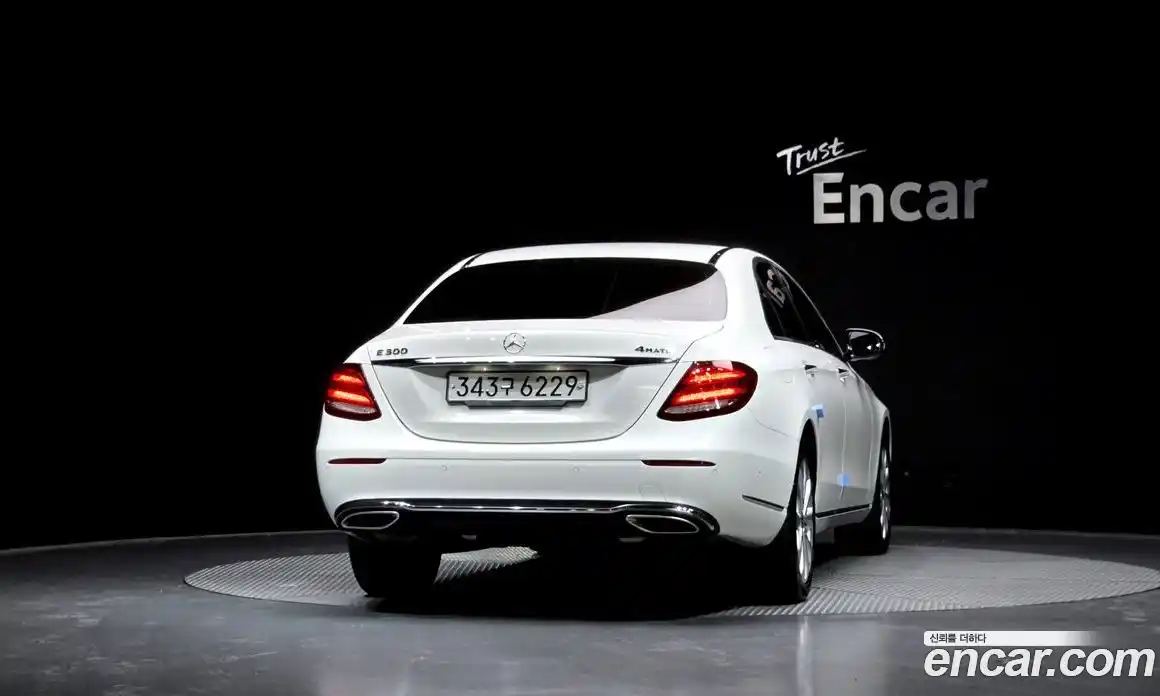 Mercedes-Benz E-Class 2019 2.0 Автомат в Москве № 823027, фото 4