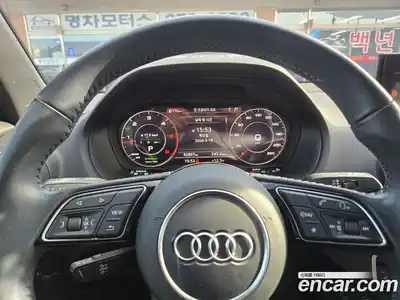 Audi Q2 2020 2.0 Автомат в Москве № 823139, миниатюра 7