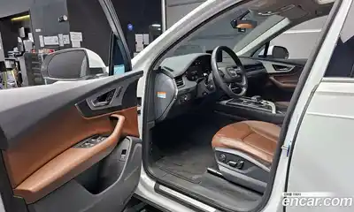 Audi Q7 2019 2.0 Автомат в Москве № 823155, миниатюра 11