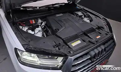 Audi Q7 2019 2.0 Автомат в Москве № 823155, миниатюра 6