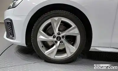 Audi A4 2021 2.0 Автомат в Москве № 823175, миниатюра 5