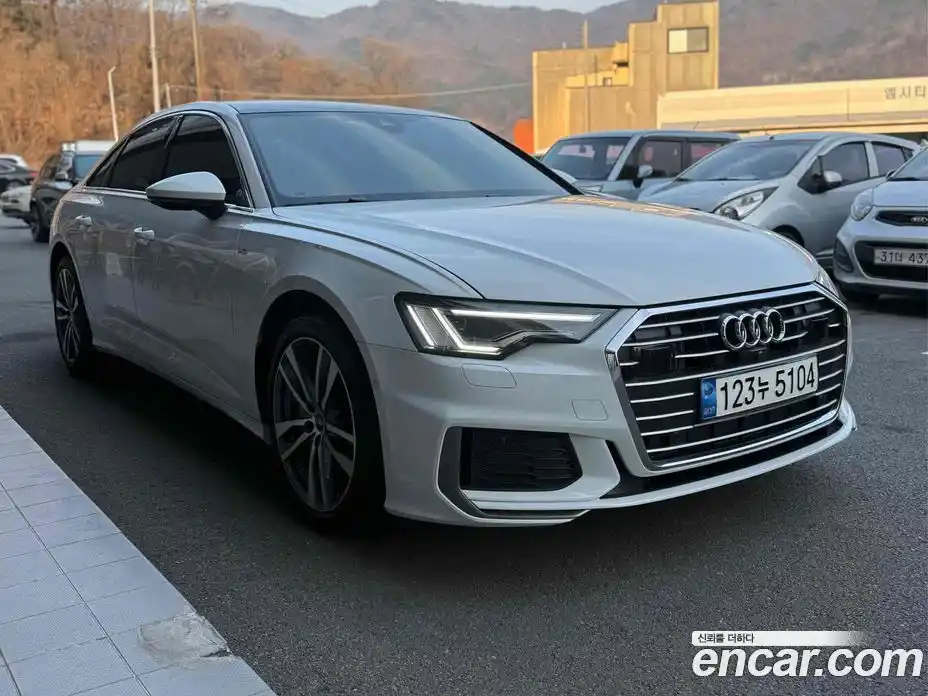 Audi A6 2022 2.0 Автомат в Москве № 823605, фото 1