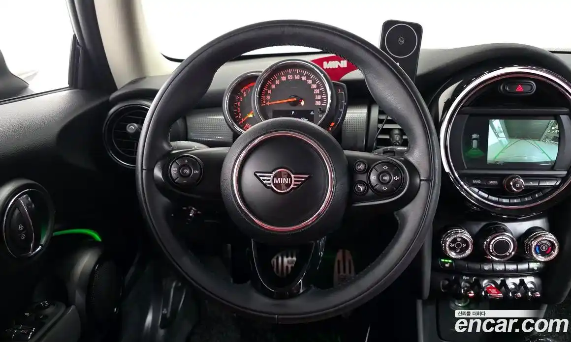 Mini Cooper 2020 1.5 Автомат в Москве № 825367, фото 13