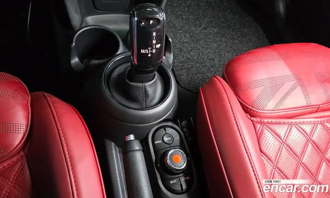 Mini Cooper 2020 1.5 Автомат в Москве № 825367, фото 9