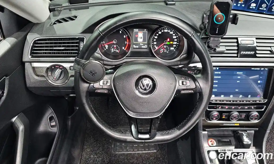 Volkswagen Passat 2018 2.0 Автомат в Москве № 826144, фото 13