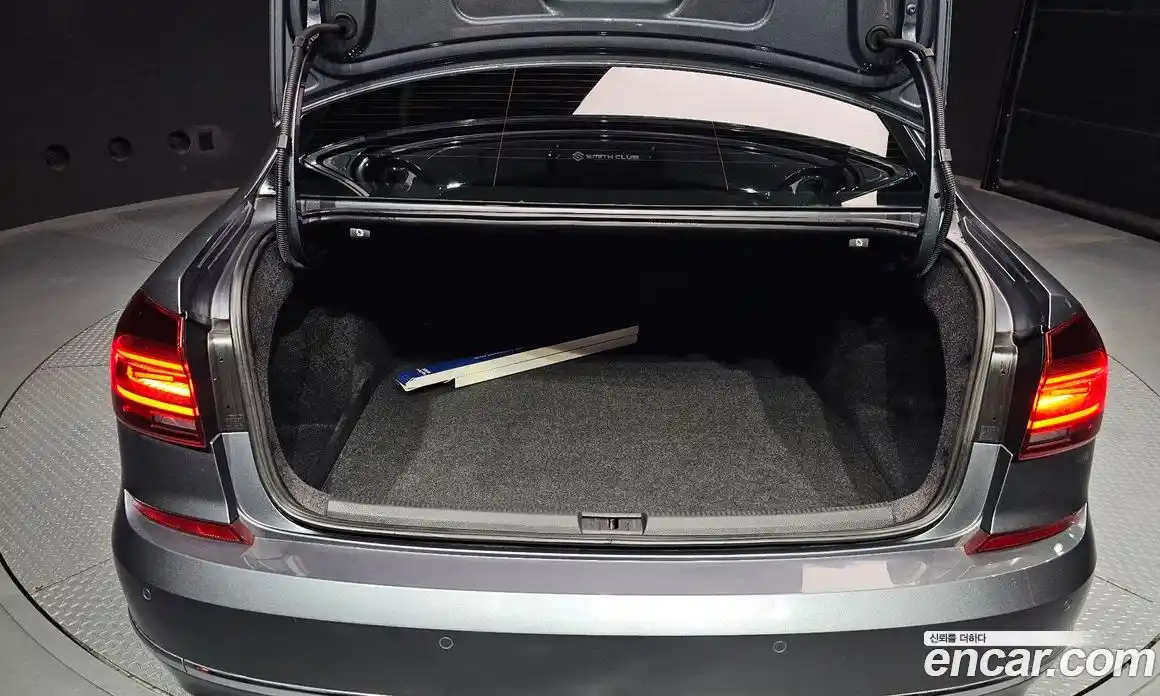 Volkswagen Passat 2018 2.0 Автомат в Москве № 826144, фото 20