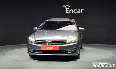 Volkswagen Passat 2018 2.0 Автомат в Москве № 826144, миниатюра 3