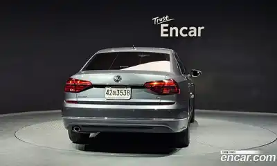 Volkswagen Passat 2018 2.0 Автомат в Москве № 826144, миниатюра 4