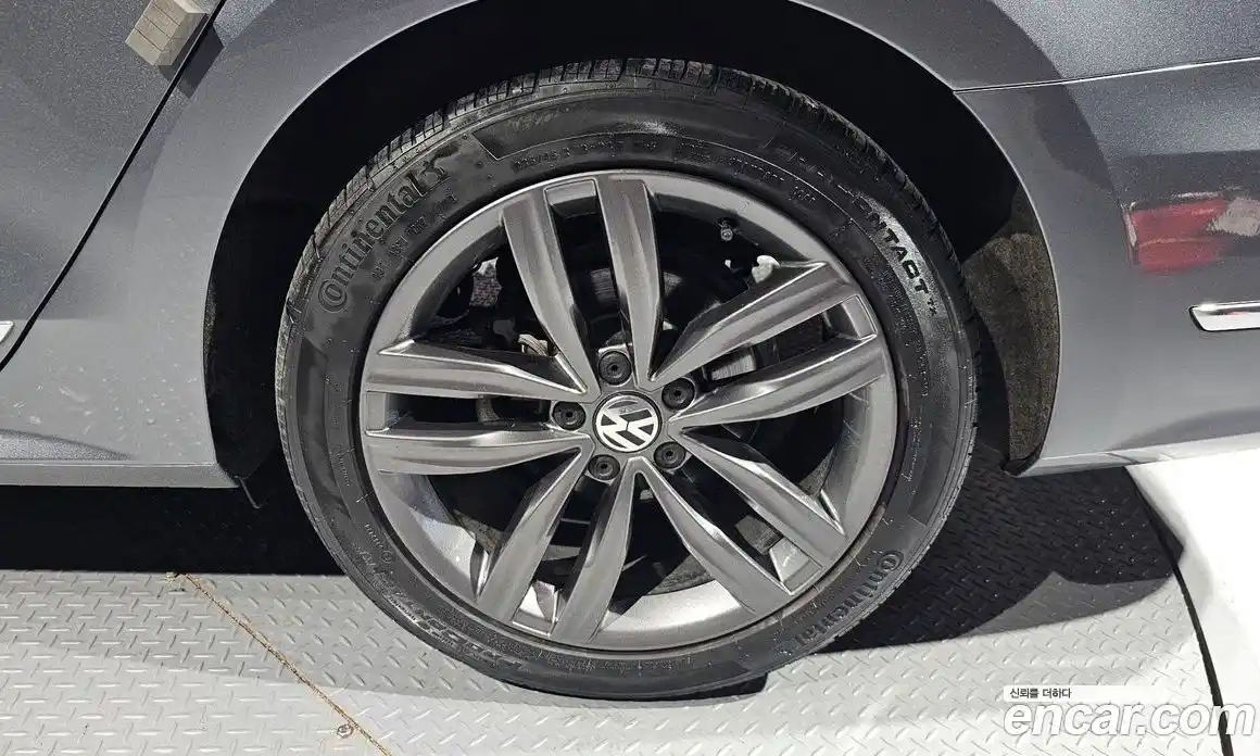 Volkswagen Passat 2018 2.0 Автомат в Москве № 826144, фото 5