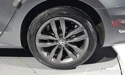 Volkswagen Passat 2018 2.0 Автомат в Москве № 826144, миниатюра 5