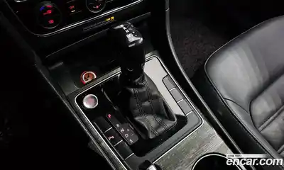 Volkswagen Passat 2018 2.0 Автомат в Москве № 826144, миниатюра 9