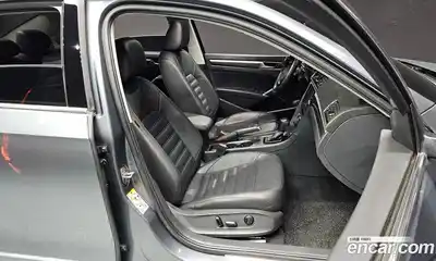 Volkswagen Passat 2018 2.0 Автомат в Москве № 826144, миниатюра 10