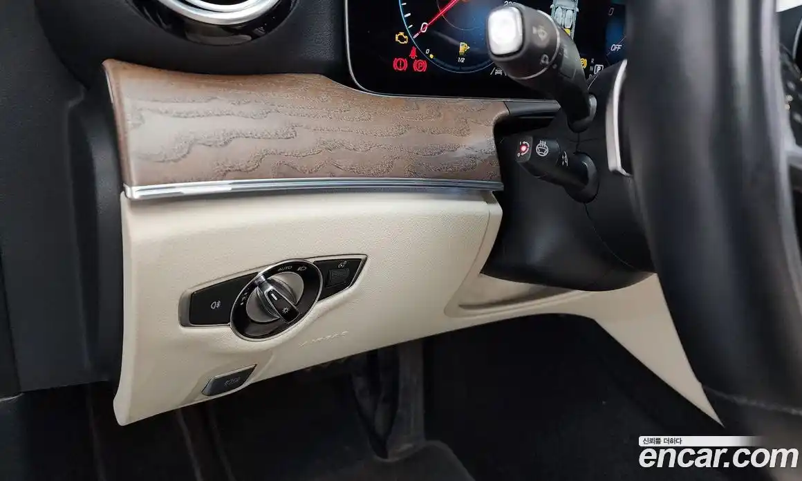 Mercedes-Benz E-Class 2021 2.0 Автомат в Москве № 195443, фото 18