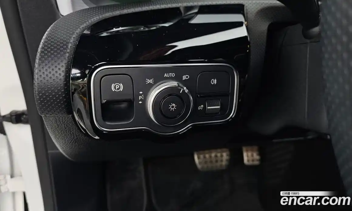 Mercedes-Benz CLA-Class 2020 2.0 Автомат в Москве № 220816, фото 18