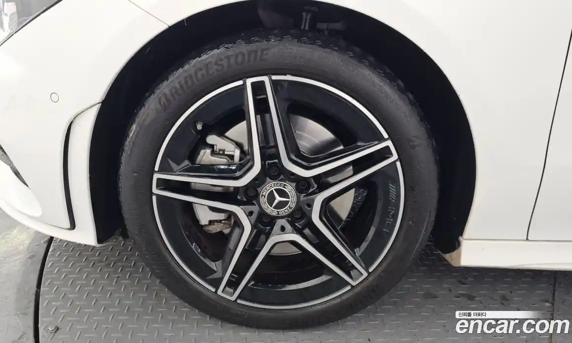 Mercedes-Benz CLA-Class 2020 2.0 Автомат в Москве № 220816, фото 5