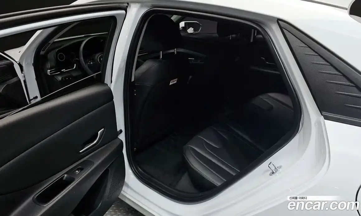 Hyundai Avante 2023 1.6 Автомат в Москве № 796516, фото 11