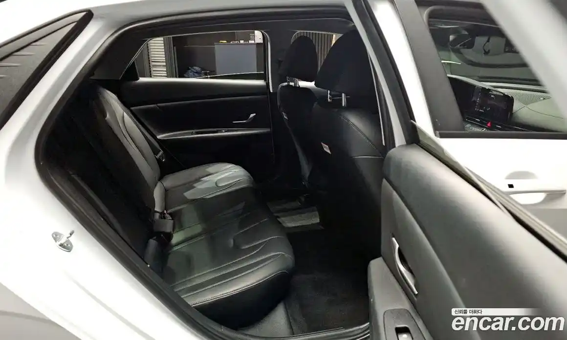 Hyundai Avante 2023 1.6 Автомат в Москве № 796516, фото 13