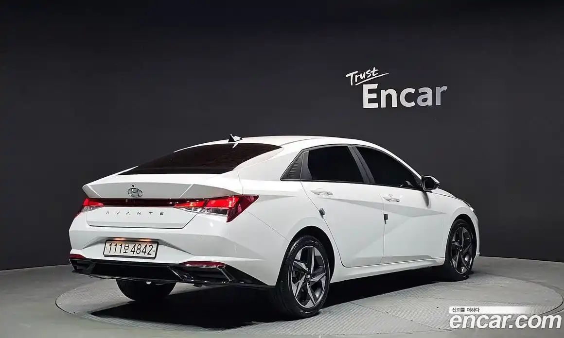 Hyundai Avante 2023 1.6 Автомат в Москве № 796516, фото 2