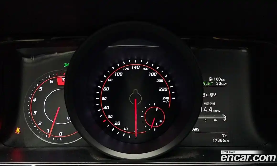 Hyundai Avante 2023 1.6 Автомат в Москве № 796516, фото 8