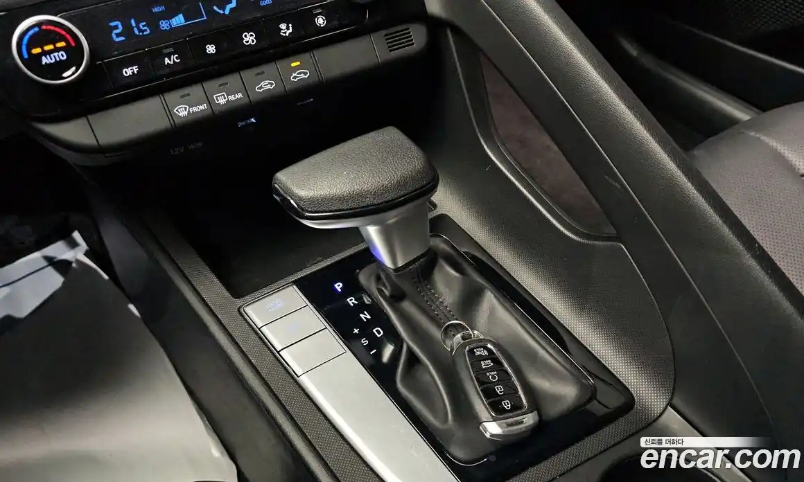 Hyundai Avante 2023 1.6 Автомат в Москве № 796516, фото 9