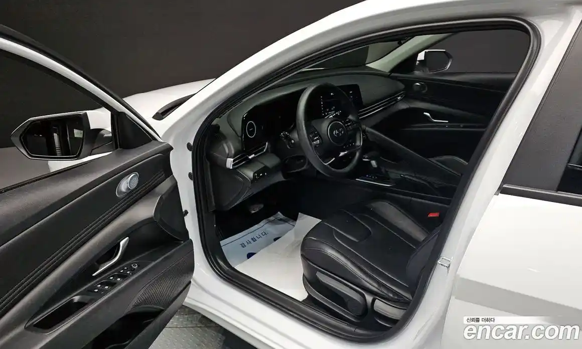 Hyundai Avante 2023 1.6 Автомат в Москве № 796516, фото 10