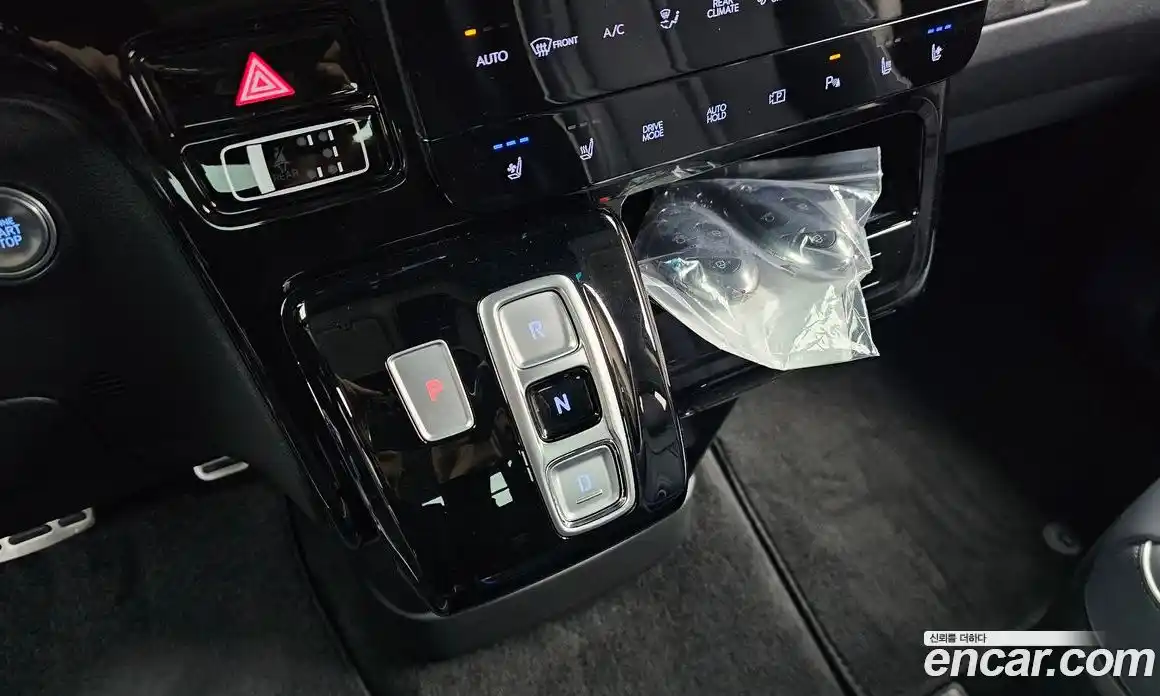 Hyundai Staria 2024 1.6 Автомат в Москве № 796533, фото 9