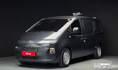 Hyundai Staria, 2023