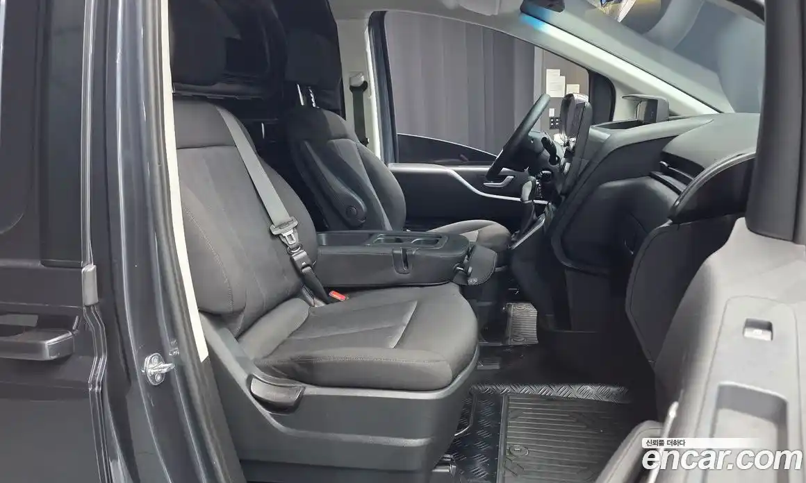 Hyundai Staria 2023 2.2 Автомат в Москве № 796936, фото 11