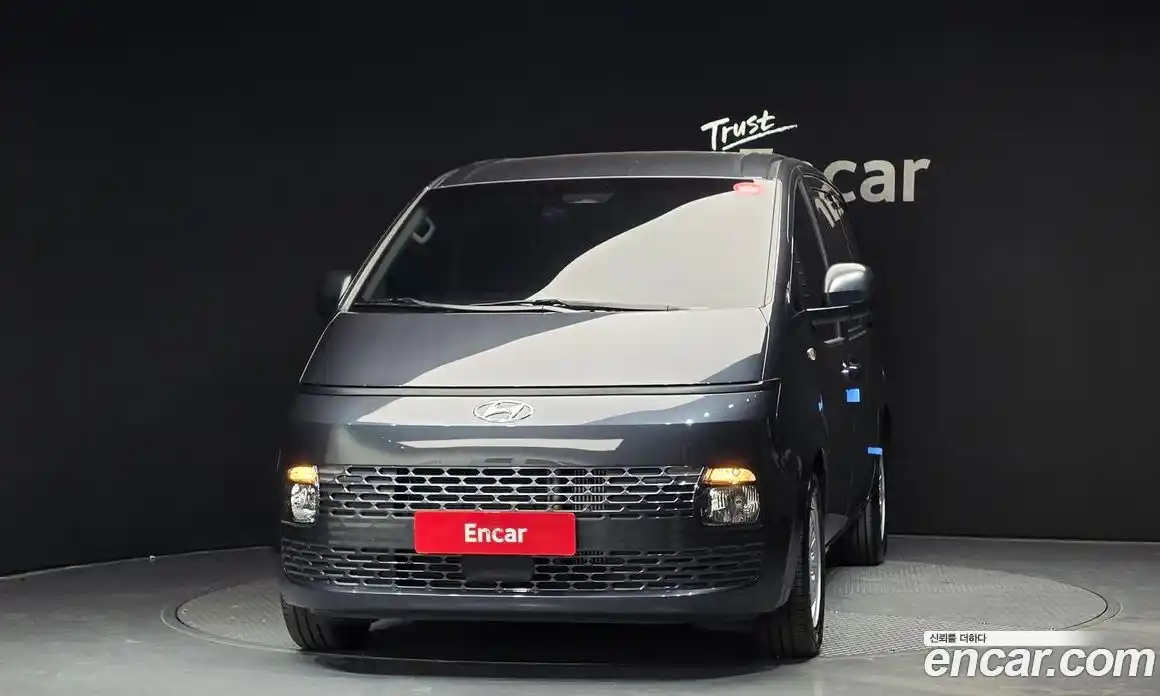 Hyundai Staria 2023 2.2 Автомат в Москве № 796936, фото 3