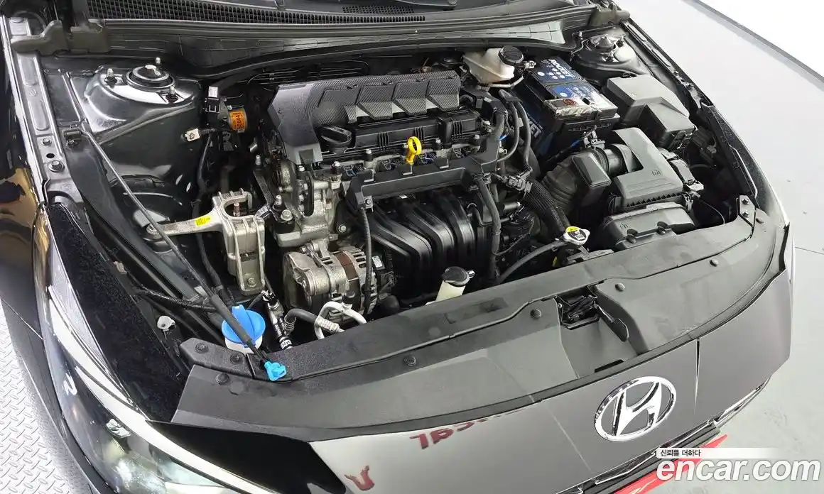 Hyundai Avante 2021 1.6 Автомат в Москве № 797185, фото 6