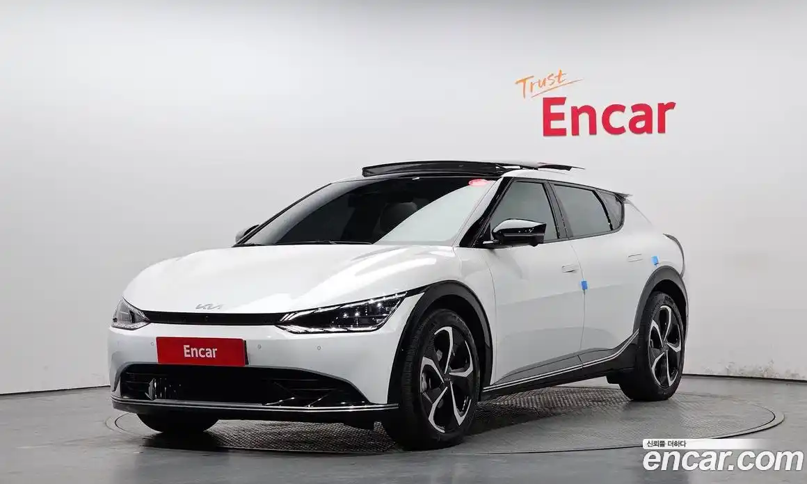 Kia EV6 2023 0.1 Автомат в Москве № 798030, фото 1