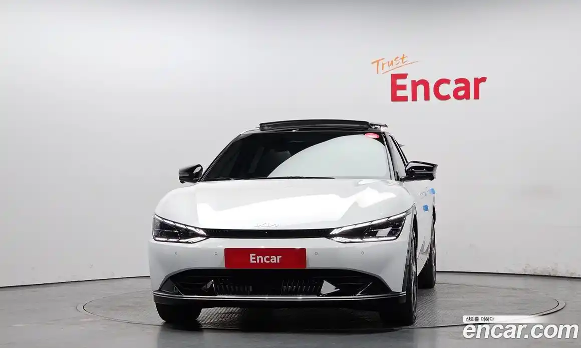 Kia EV6 2023 0.1 Автомат в Москве № 798030, фото 3