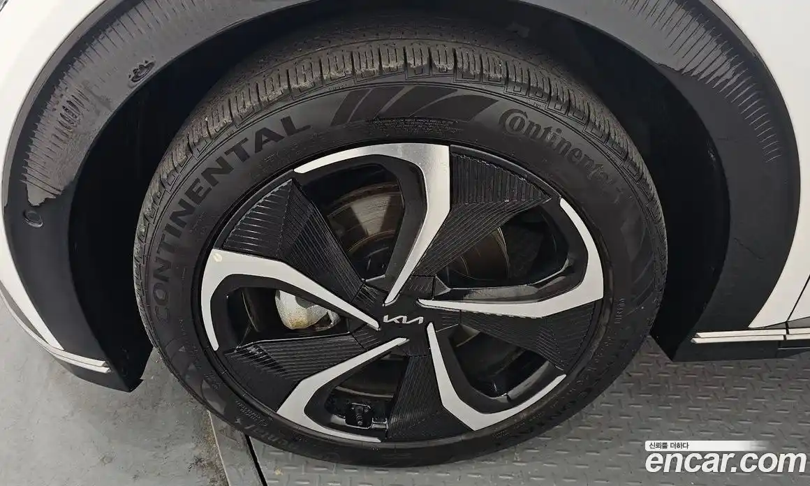 Kia EV6 2023 0.1 Автомат в Москве № 798030, фото 5