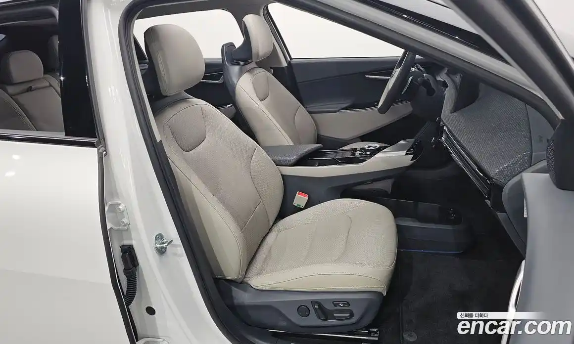 Kia EV6 2023 0.1 Автомат в Москве № 798030, фото 10