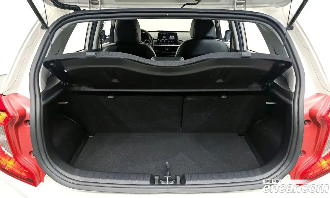 Kia Morning 2023 1.0 Автомат в Москве № 798422, фото 20