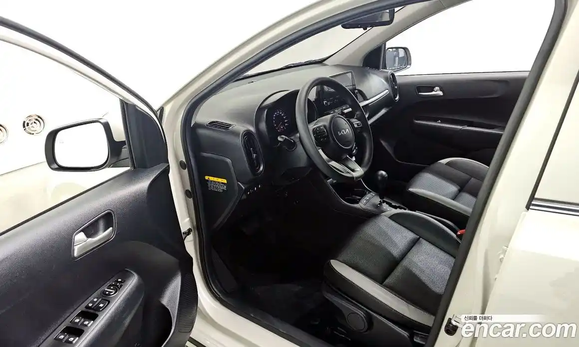 Kia Morning 2023 1.0 Автомат в Москве № 798422, фото 10