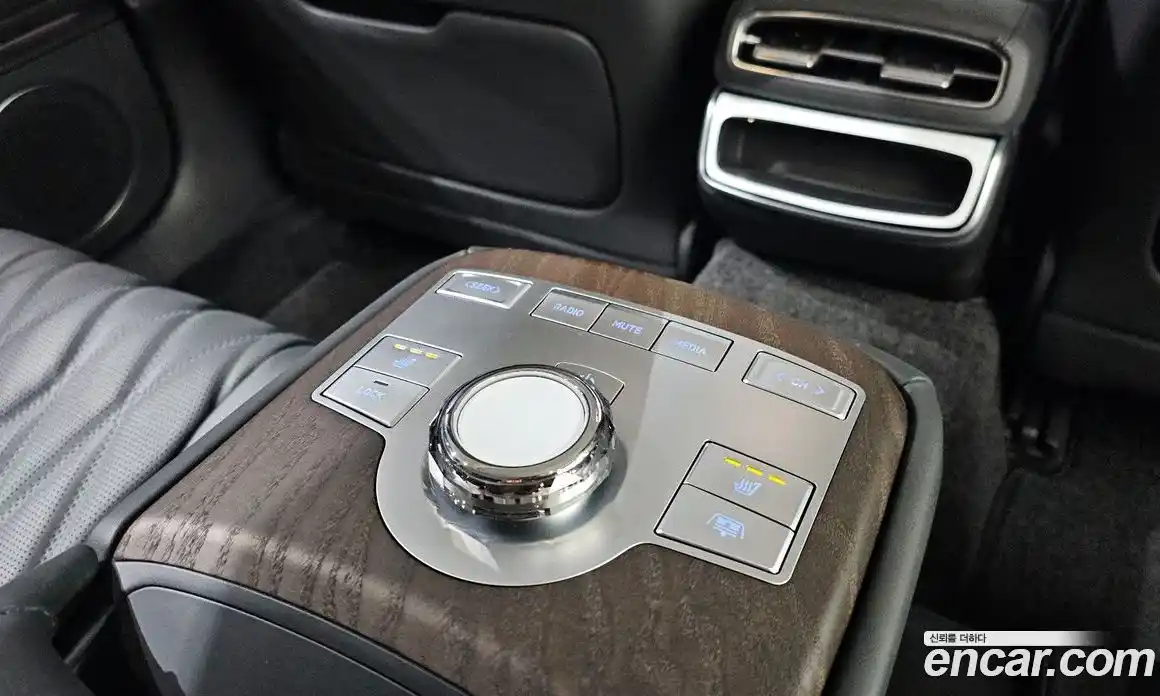 Genesis G80 2024 2.5 Автомат в Москве № 798642, фото 18