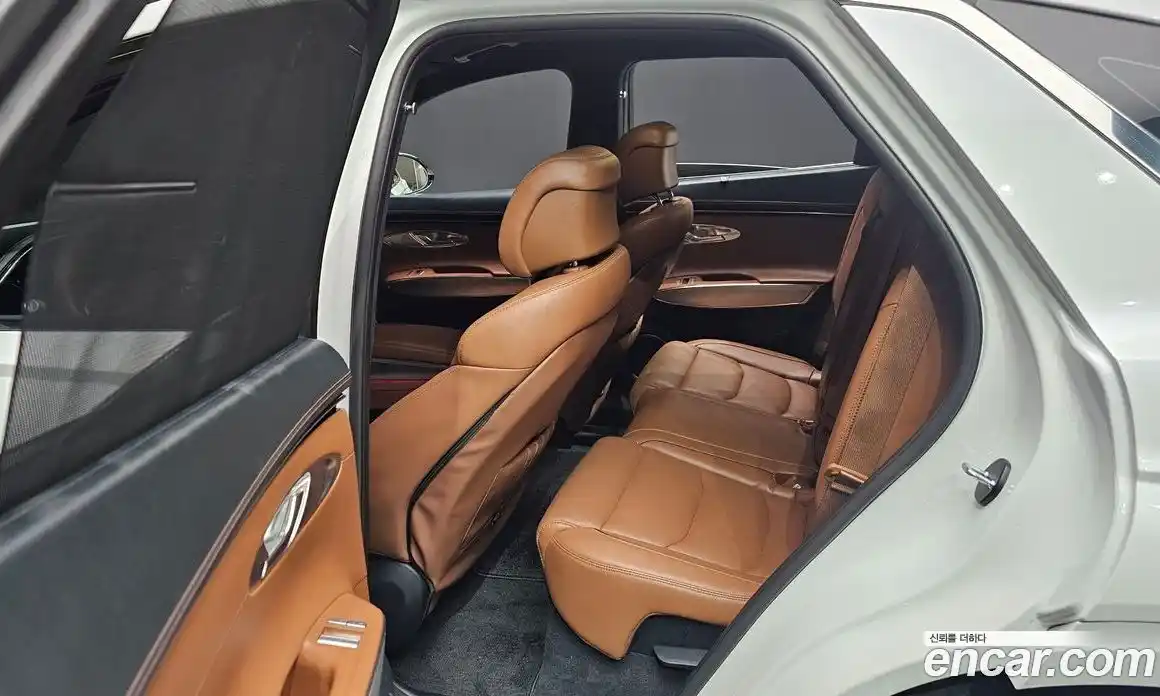 Genesis GV70 2024 2.5 Автомат в Москве № 798730, фото 13