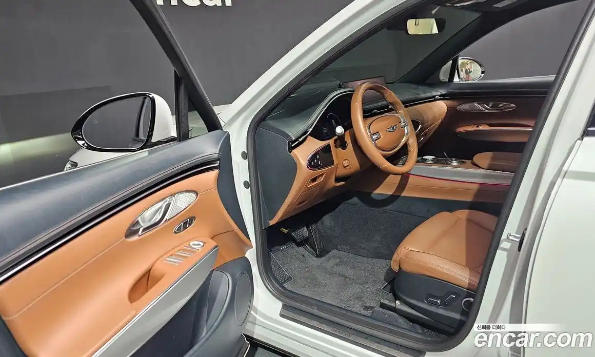 Genesis GV70 2024 2.5 Автомат в Москве № 798730, фото 10