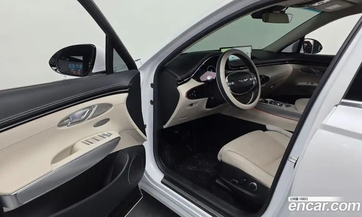 Genesis GV70 2024 2.5 Автомат в Москве № 798737, фото 10