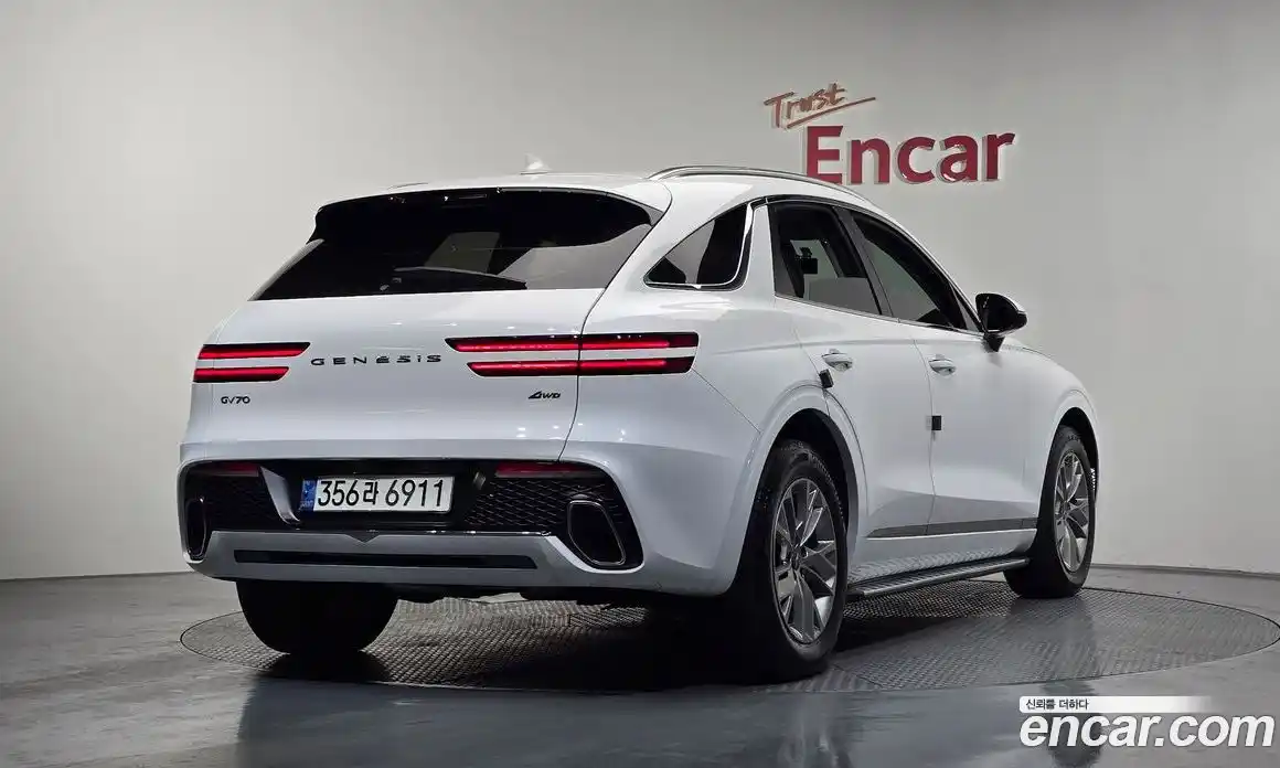 Genesis GV70 2022 2.5 Автомат в Москве № 798841, фото 1