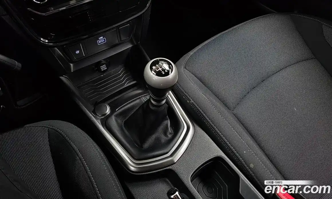 SsangYong TIBOLI 2022 1.5 Механическая в Москве № 798923, фото 9