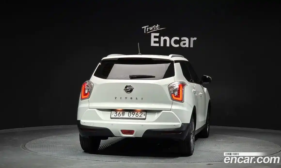 SsangYong TIBOLI 2015 1.6 Автомат в Москве № 799136, фото 4