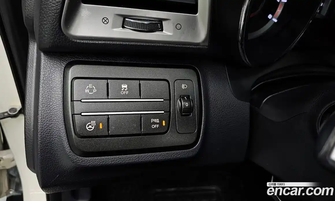 SsangYong TIBOLI 2015 1.6 Автомат в Москве № 799363, фото 14