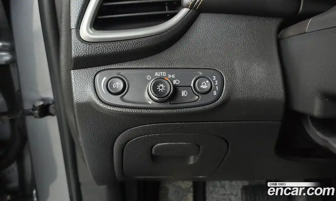 Chevrolet Trax 2018 1.4 гидро в Москве № 799681, фото 17
