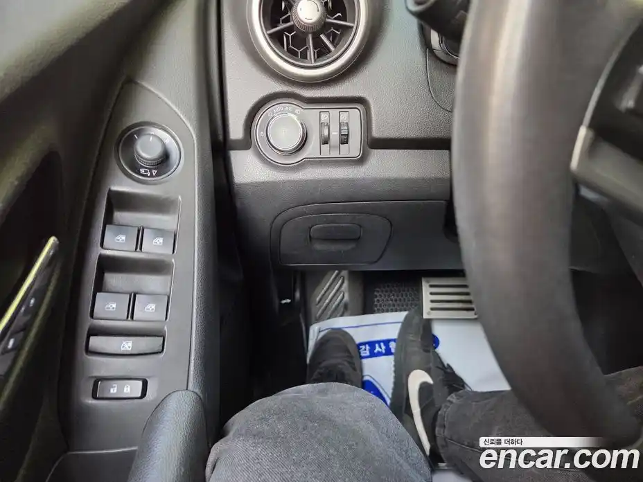 Chevrolet Trax 2013 1.4 Автомат в Москве № 799842, фото 16