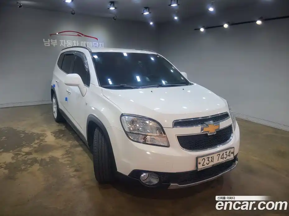 Chevrolet Orlando 2011 2.0 Автомат в Москве № 800048, фото 3